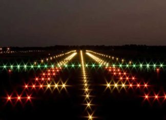 Flughafen Karlsruhe / Baden-Baden (FKB) Landebahn