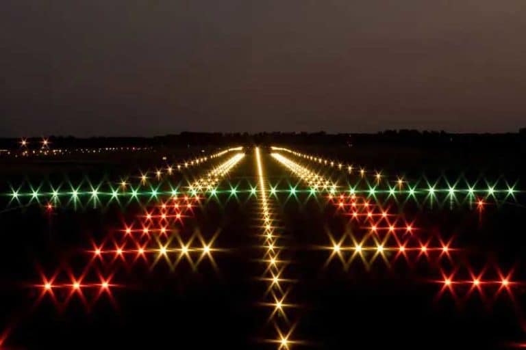 Flughafen Karlsruhe / Baden-Baden (FKB) Landebahn