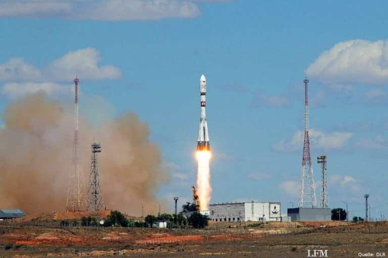 Azubi-Satellit aus Deutschland ins All geschossen
