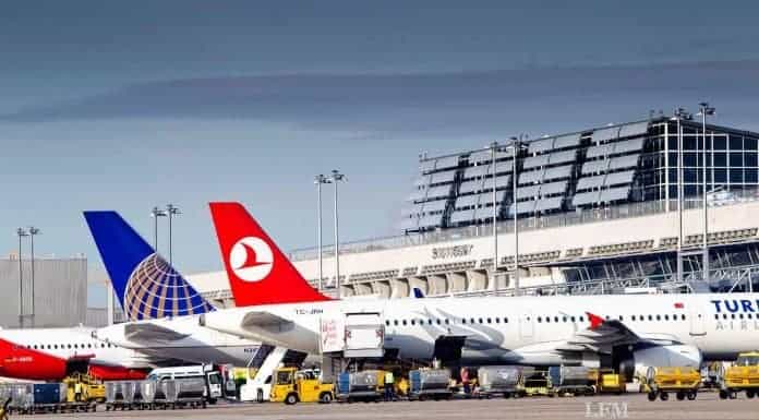 Messflüge über Flughafen Stuttgart bei Nacht