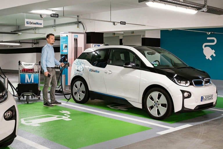 Größter Schnellladestandort für E-Fahrzeuge am Airport MUC