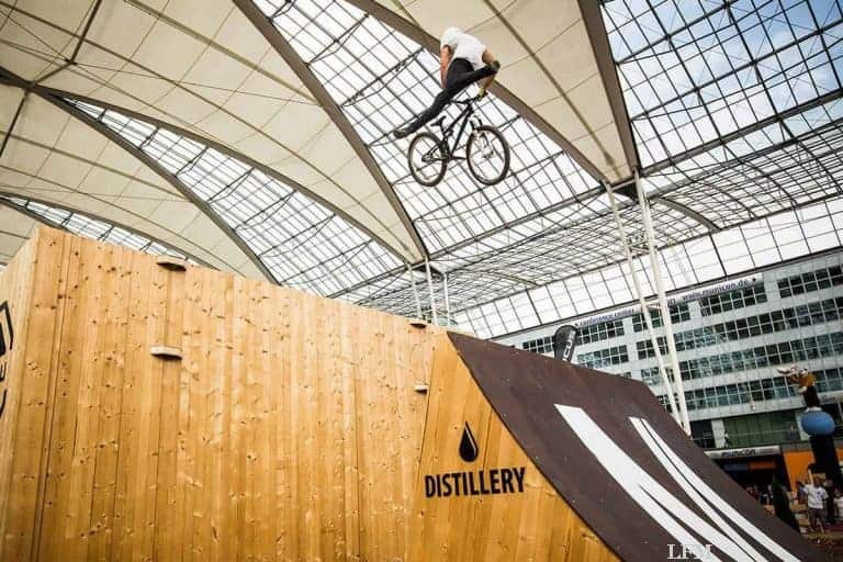 E-Bike und Flight-Bike zum Ausprobieren im MAC