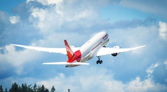 Dreamliner 125. Flugzeug für Air India