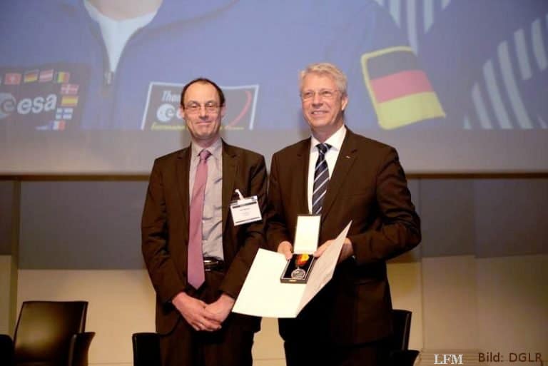 Thomas Reiter von der DGLR geehrt