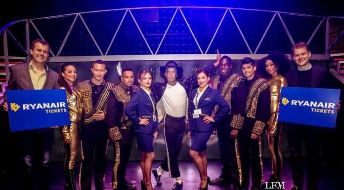 Ryanair verbindet Tickets für Flüge mit Theater und Fußballspiel