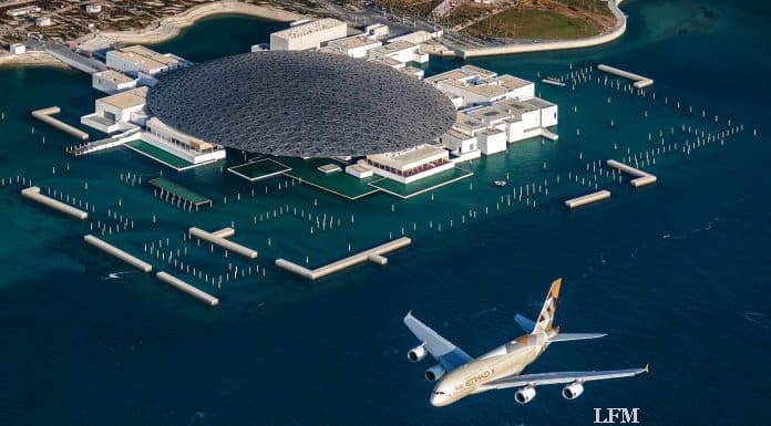 Show des Airbus A380 von Etihad übers Louvre Abu Dhabi