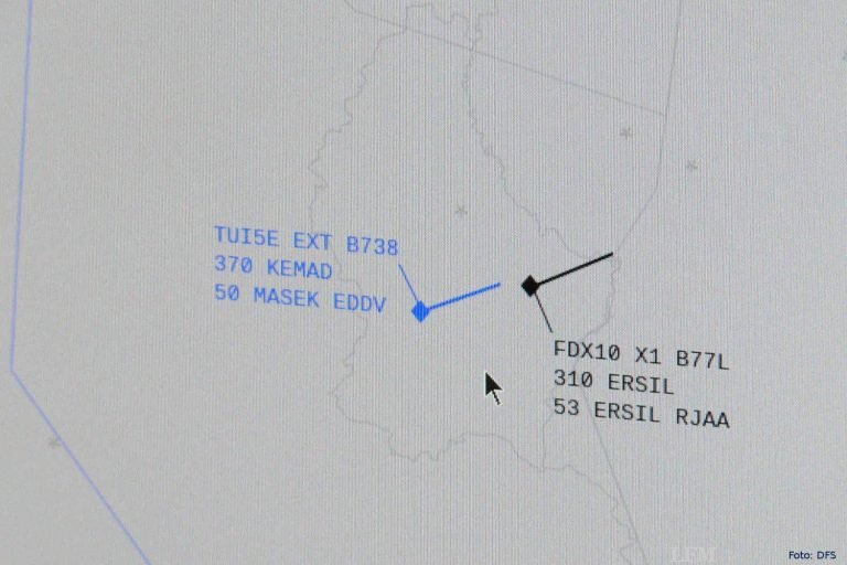 Kontrollzentrale UAC mit neuem Flugsicherungssystem