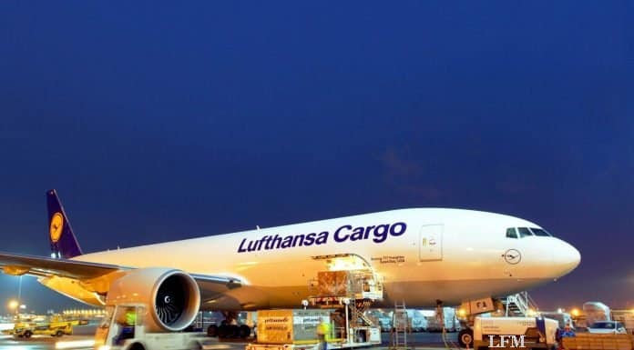 B777 und MD-11: Bodenverkehrsdienste für Frachter am Fraport Triple-Seven "Good Day, USA"