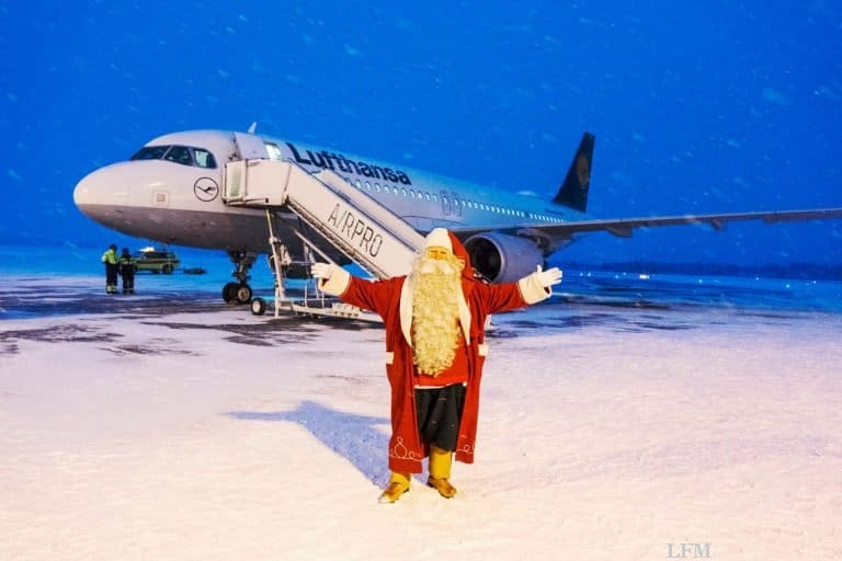 Weihnachtsmann kommt jetzt per Linienflug