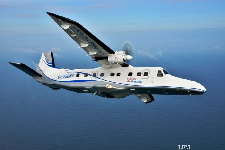 Do 228 mit neuem Medevac-Tragekit