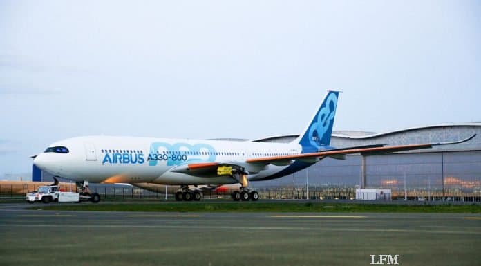 A330-800: Neuester Airbus verlässt Lackierhalle