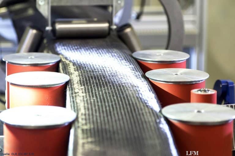 DLR bei Ausgründung für Formung von Faserverbundteilen