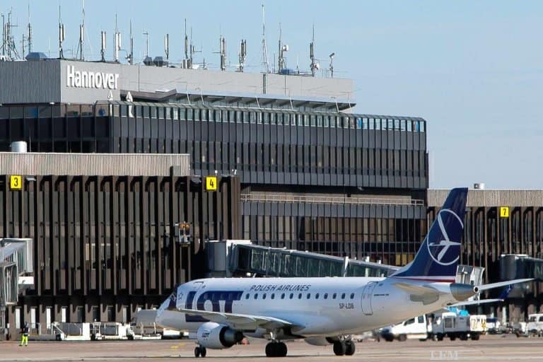LOT verbindet Hannover mit Warschau