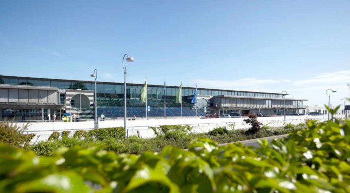 WLAN wird kostenlos am Flughafen DTM