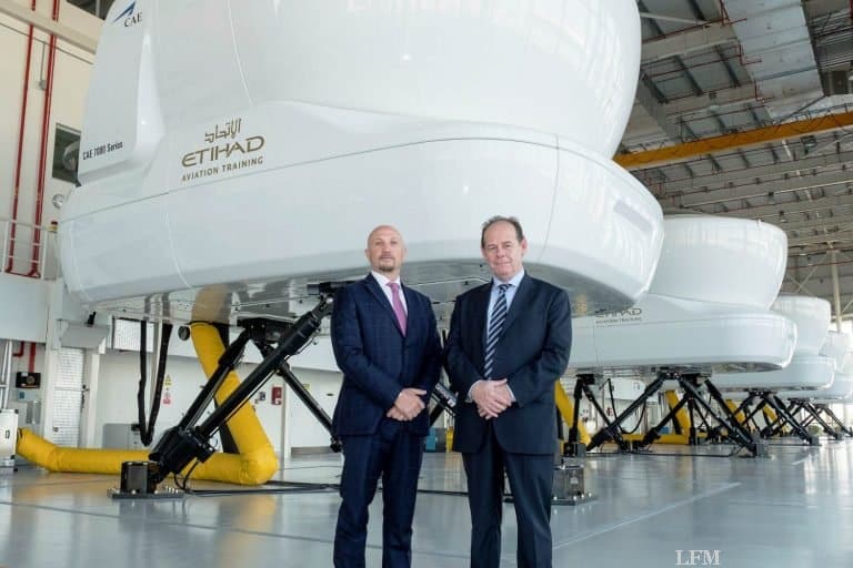 Flugschule Etihad rüstet mit modernsten Simulatoren auf