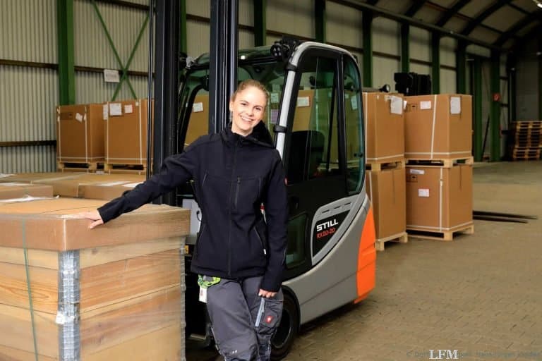 Frauenpower auch am Flughafen DTM gefragt