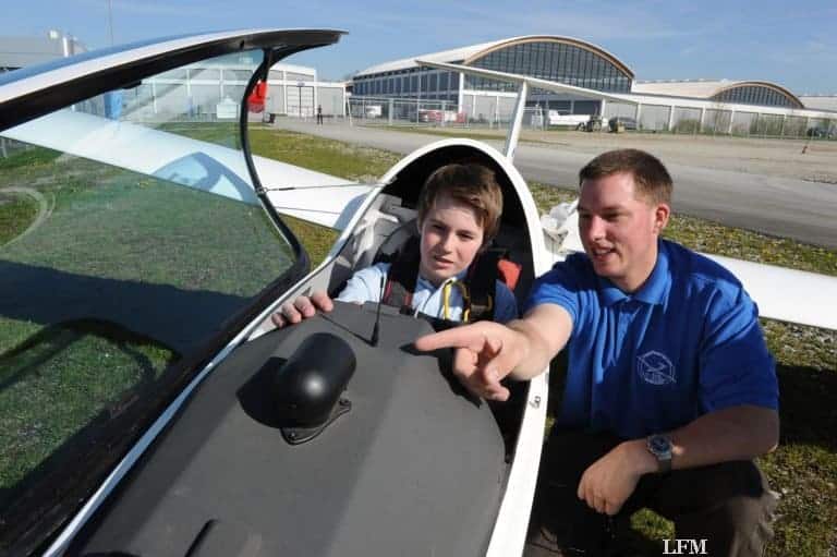 Fliegerei zum Anfassen – Nachwuchs auf der AERO