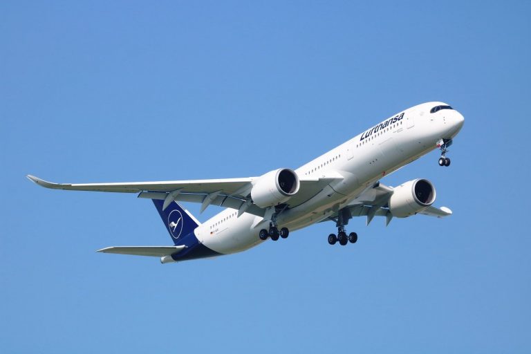Neue Lufthansa A350 XWB „D-AIXI“ heißt jetzt Dortmund