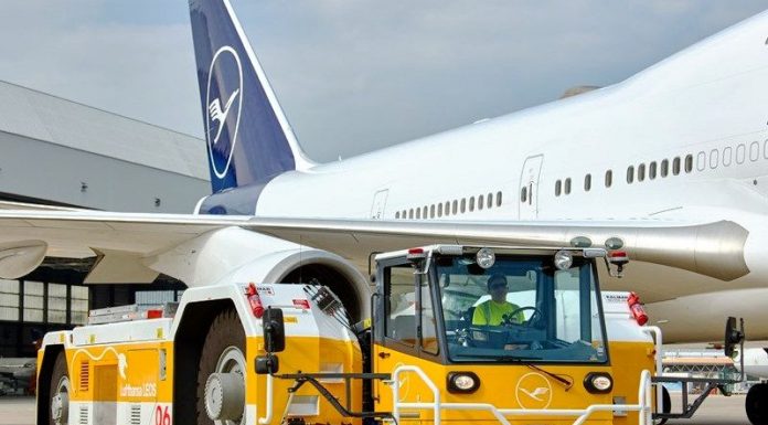 eTug fürs Pushback: Leos fährt neuen Strom-Schlepper
