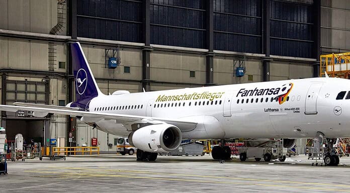 Fanhansa A321-200 bringt Nationalmannschaft zur WM