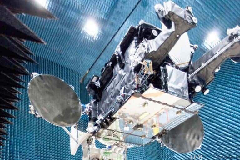 Hispasat 36W-1 kommuniziert 1a seit einem Jahr