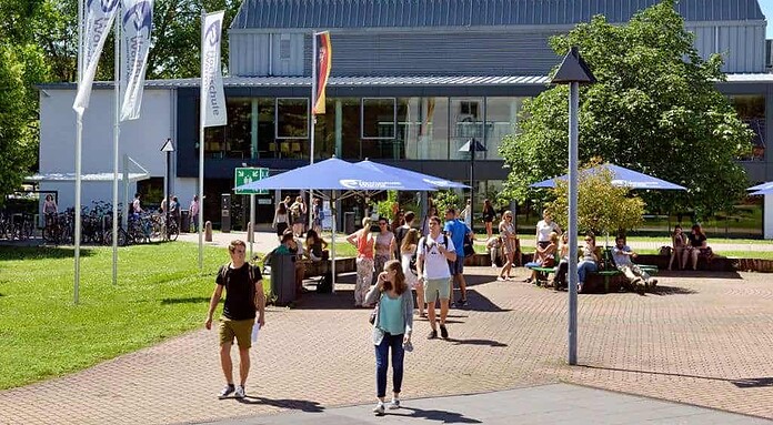 Fluglotse mit BWL als Studium in Worms