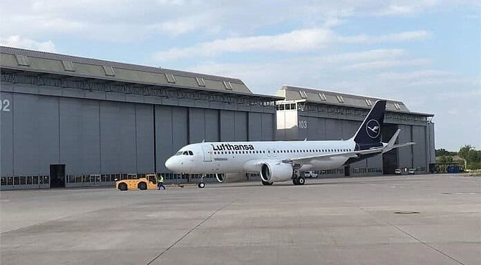 Lufthansa zeigt erste A320neo in neuem Design