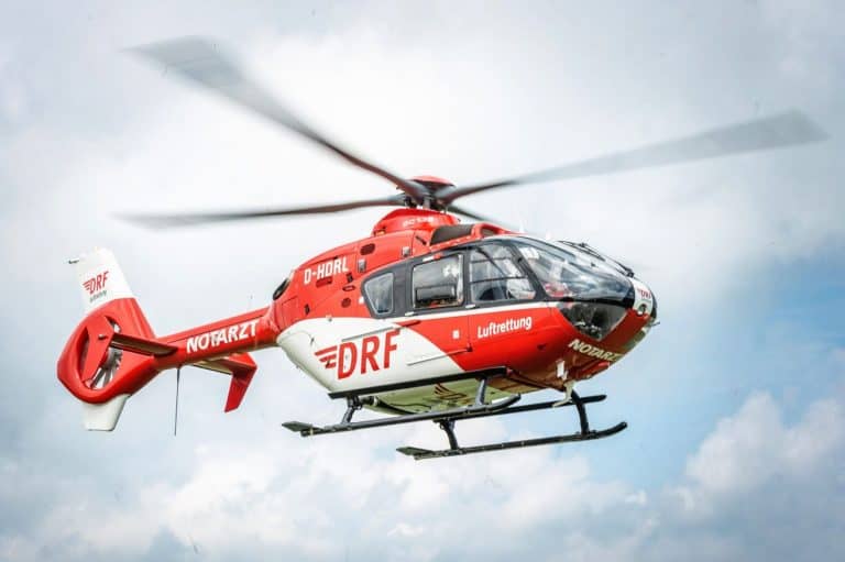 „Christoph 37“ beim 1000. Einsatz 2018 im Freibad