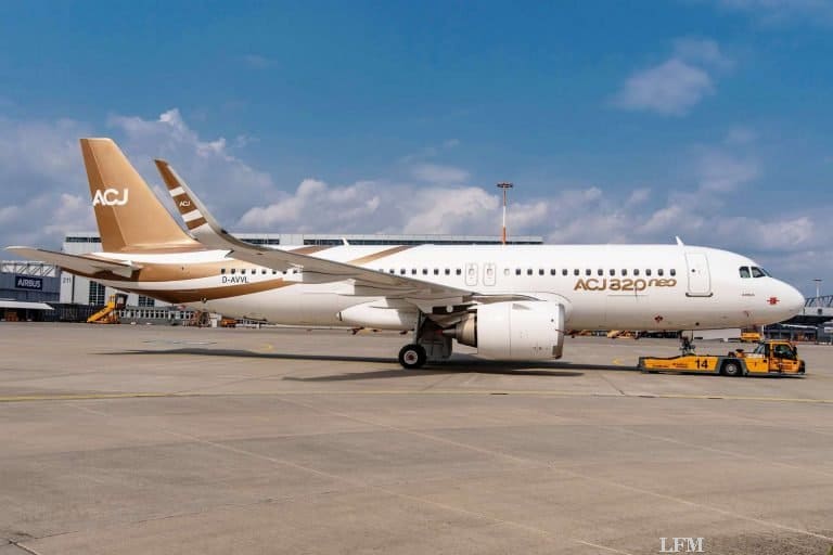 Airbus zeigt ersten ACJ320neo