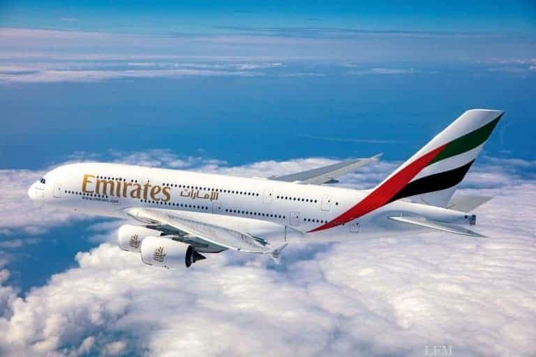 A380 von Emirates fliegt Premiere nach St. Petersburg