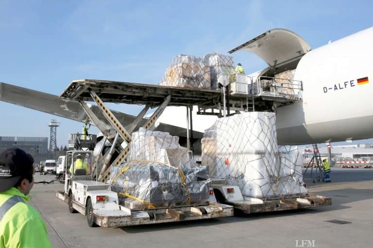 Luftfracht mit Gefahrgut: Weltpremiere für eDGD