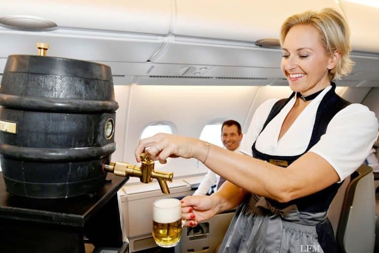 O‘zapft is‘ an Bord der Lufthansa mit Bier vom Fass