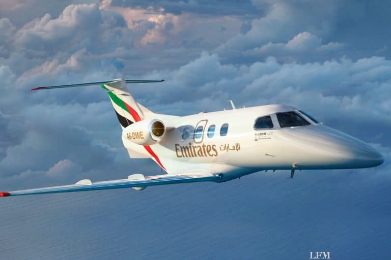 Emirates mit Flugschule auf der Bahrain Airshow