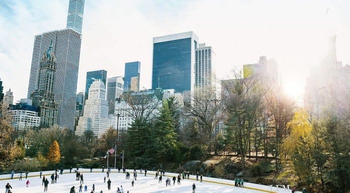 Weihnachsshopping: Komfortabel zum Big Apple