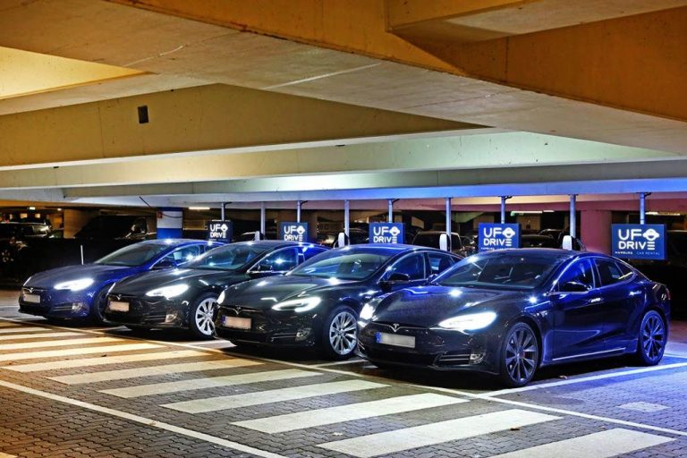 Tesla als Mietwagen: App bucht ab Flughafen Hamburg