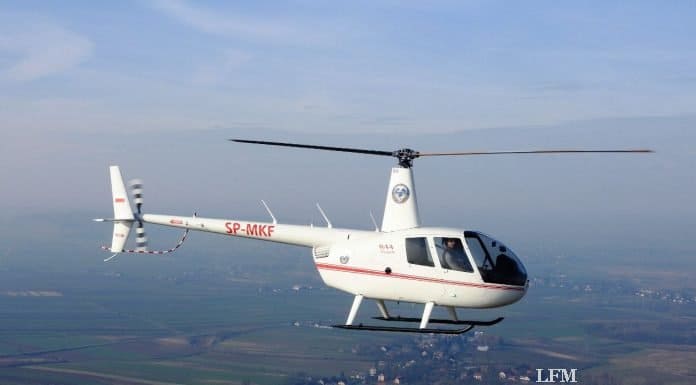 R44 für Militär-Flugschüler in Polen übergeben