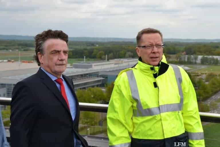 NRW-Verkehrsminister Groschek am Luftverkehrsstandort FMO