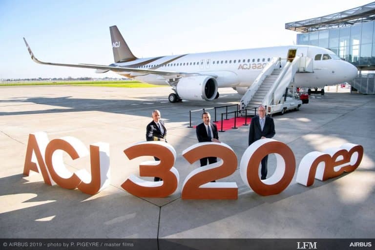 Erstes Geschäftsflugzeug ACJ320neo übergeben