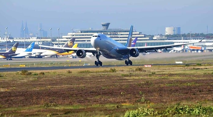 Passagerekord am Köln Bonn Airport mit trübem Ausblick