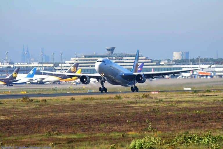 Passagerekord am Köln Bonn Airport mit trübem Ausblick