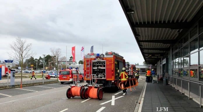 Rettungkräfte für Brandeinsatz am FKB