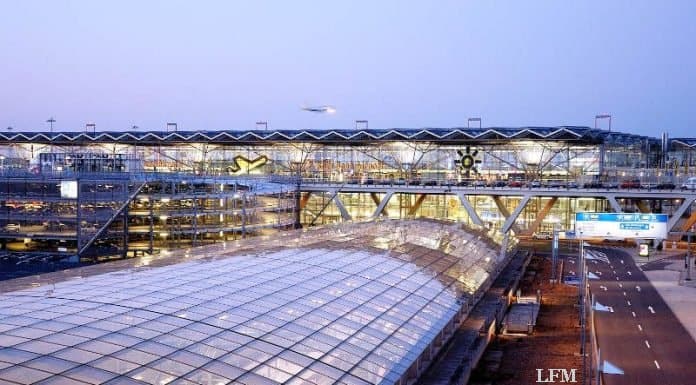 Köln Bonn Airport beschrankt Zufahrt