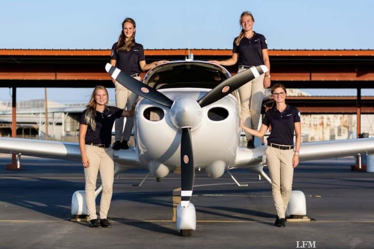 Lufthansa auf Ausbildungsmesse airport@night