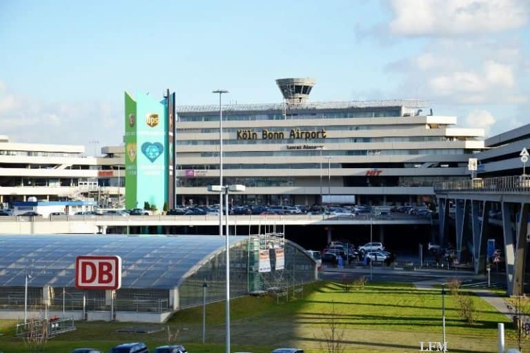 Köln Bonn Airport: In den Ferien übers Vorfeld