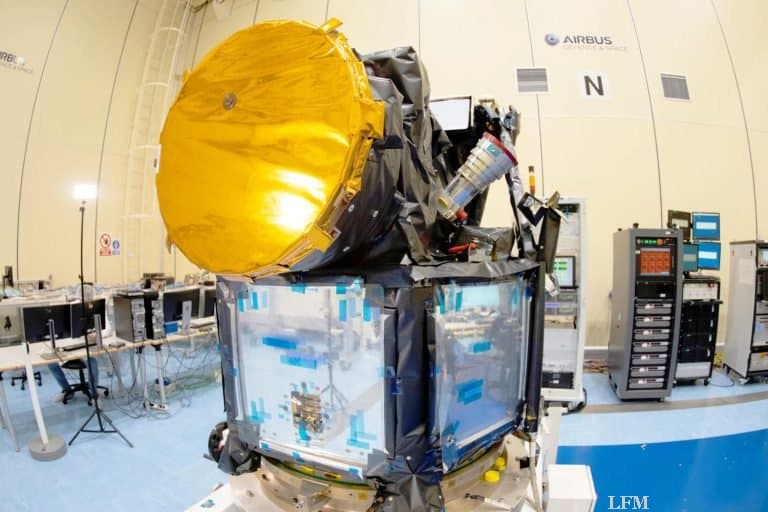 Cheops fertiggebaut – Nur der Vorläufer