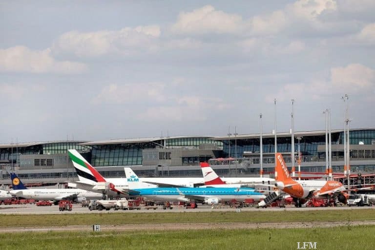 Reisespitze um Ostern am Hamburg Airport