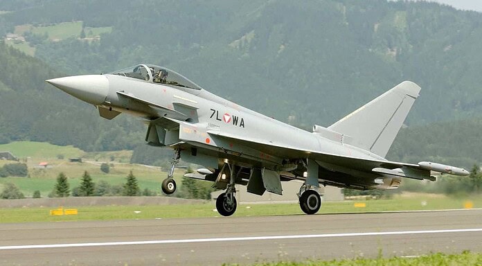 Eurofighter in Überschall über Österreich