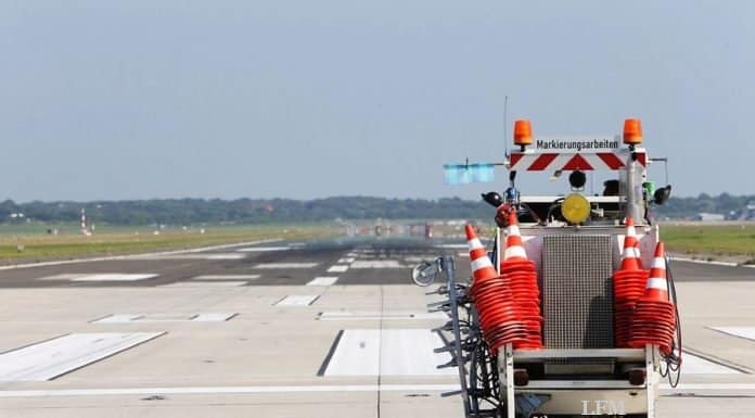 Start- und Landebahn in Hamburg wieder in Betrieb