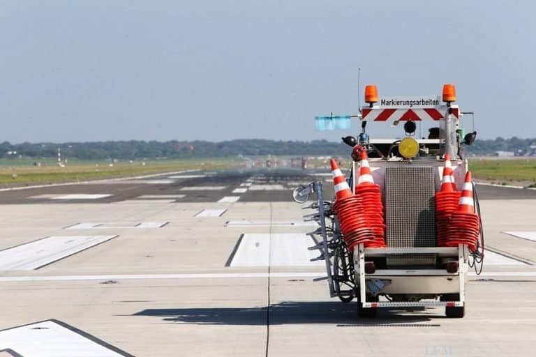 Start- und Landebahn in Hamburg wieder in Betrieb