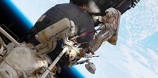 NASA zeigt Außeneinsatz an der ISS live